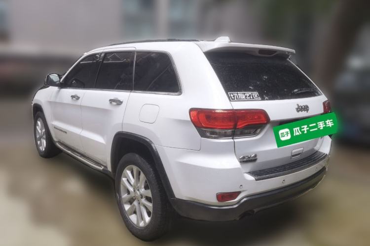 Used Jeep Grand Cherokee 2014 3.0TD Diesel Comfort Navigation Version Rear Left 45 Deg