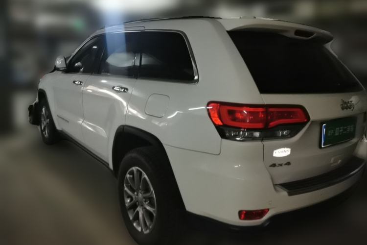 Used Jeep Grand Cherokee 2014 3.0L Comfort Navigation Edition Rear Left 45 Deg