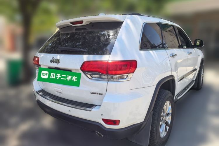 Used Jeep Grand Cherokee 2014 3.0L Comfort Navigation Edition Rear Right 45 Deg