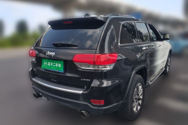Used Jeep Grand Cherokee 2014 3.0L Comfort Navigation Edition Rear Right 45 Deg