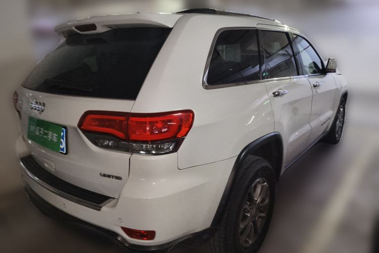 Used Jeep Grand Cherokee 2014 3.6L Elite Navigation Edition Rear Right 45 Deg