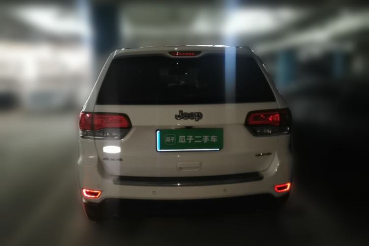 Used Jeep Grand Cherokee 2014 3.0L Comfort Navigation Edition Rear