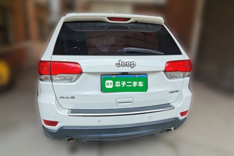 Used Jeep Grand Cherokee 2014 3.0L Comfort Navigation Edition Rear