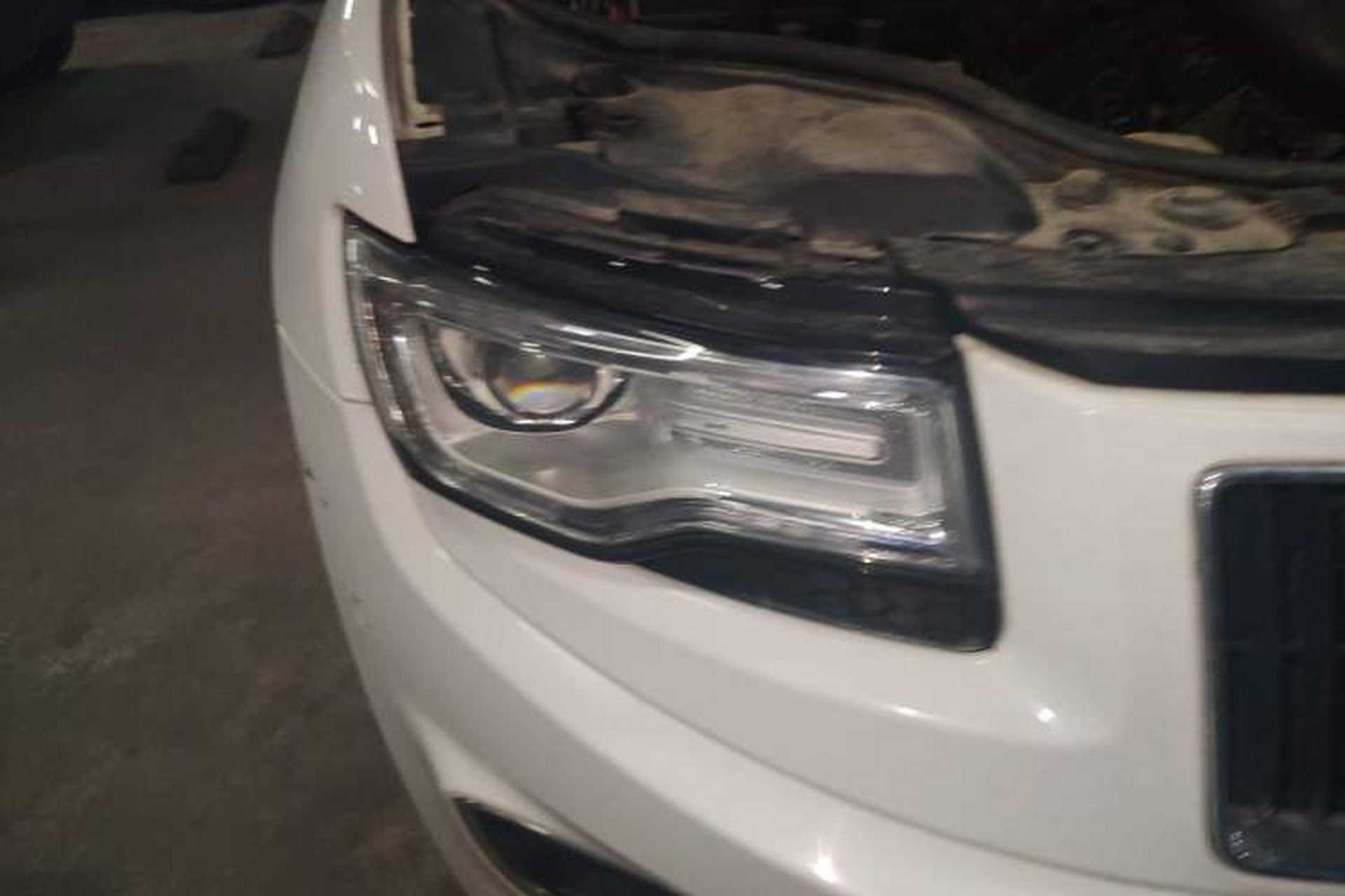 Used Jeep Grand Cherokee 2014 3.6L Elite Navigation Edition Right Front Headlight