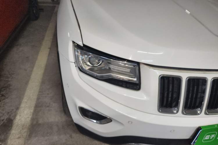 Used Jeep Grand Cherokee 2014 3.6L Elite Navigation Edition Right Front Headlight
