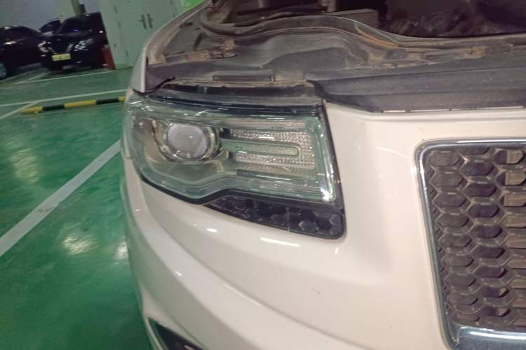 Used Jeep Grand Cherokee 2014 3.6L Elite Navigation Edition Right Front Headlight