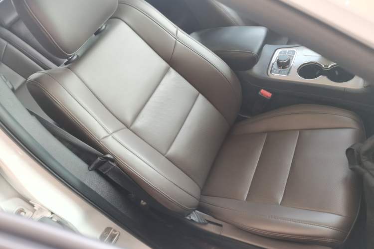Used Jeep Grand Cherokee 2014 3.6L Elite Navigation Edition Right Front Seat