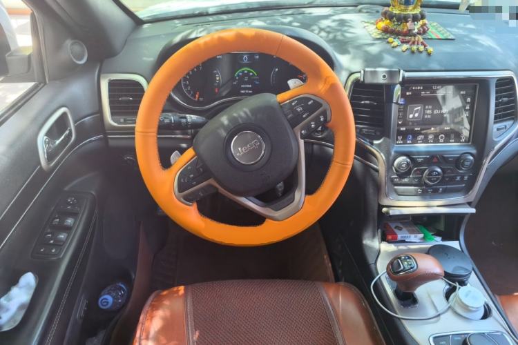 Used Jeep Grand Cherokee 2014 3.0L Comfort Navigation Edition Steering Wheel