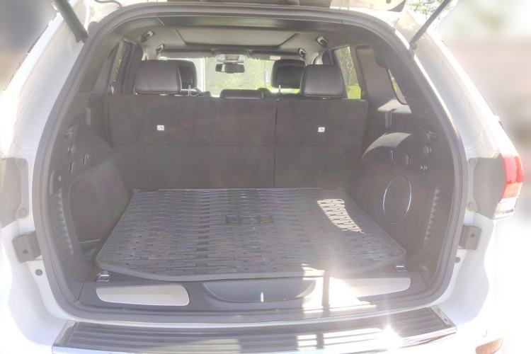 Used Jeep Grand Cherokee 2014 3.6L Elite Navigation Edition Trunk