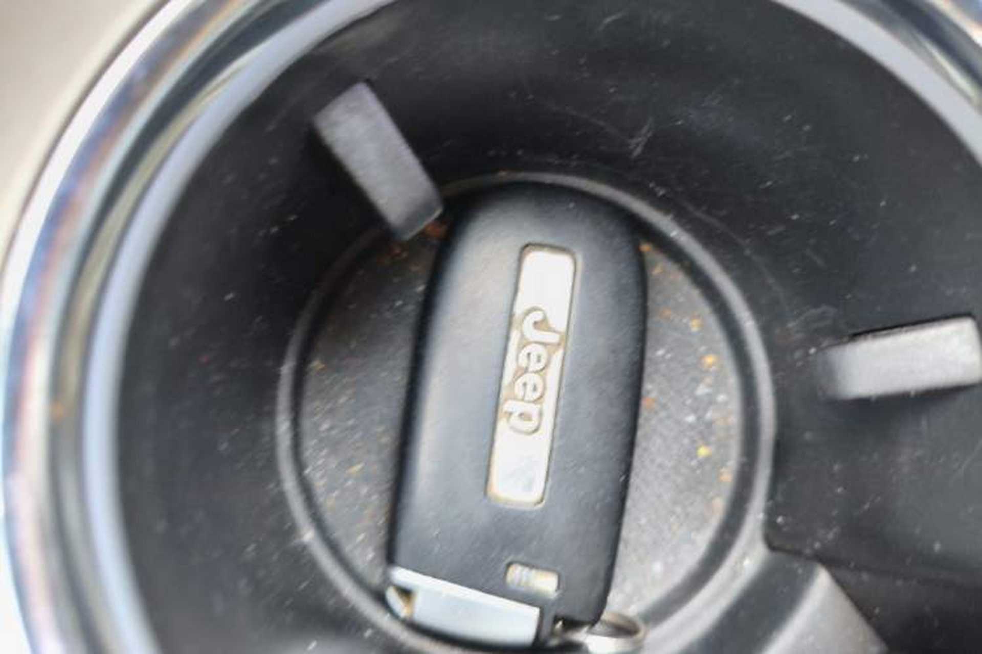 Used Jeep Grand Cherokee 2014 3.6L Elite Navigation Edition Vehicle Key