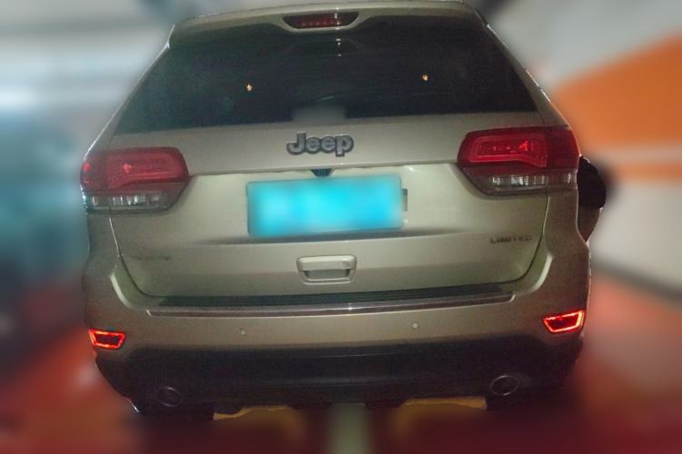 Used Jeep Grand Cherokee 2014 3.0L Comfort Navigation Edition Rear