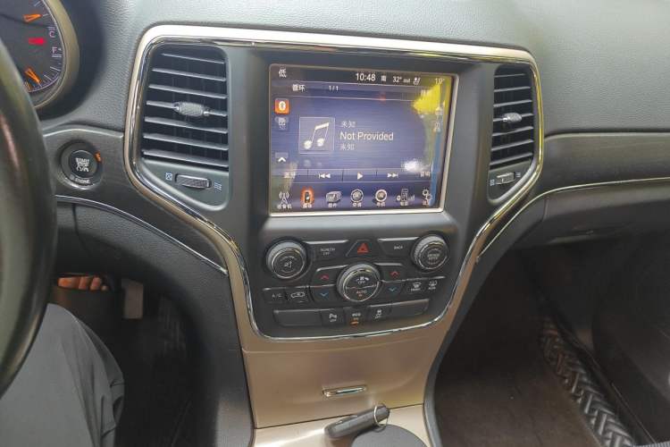 Used Jeep Grand Cherokee 2015 3.0L Elite Navigation Edition Audio And AC Panel