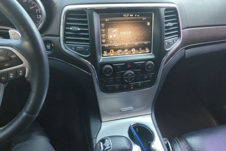 Used Jeep Grand Cherokee 2015 3.6L Luxury Navigation Edition Audio And AC Panel