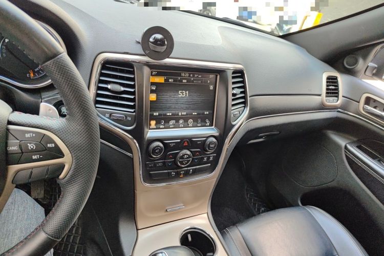 Used Jeep Grand Cherokee 2015 3.0TD Diesel Comfort Navigation Edition Audio And AC Panel