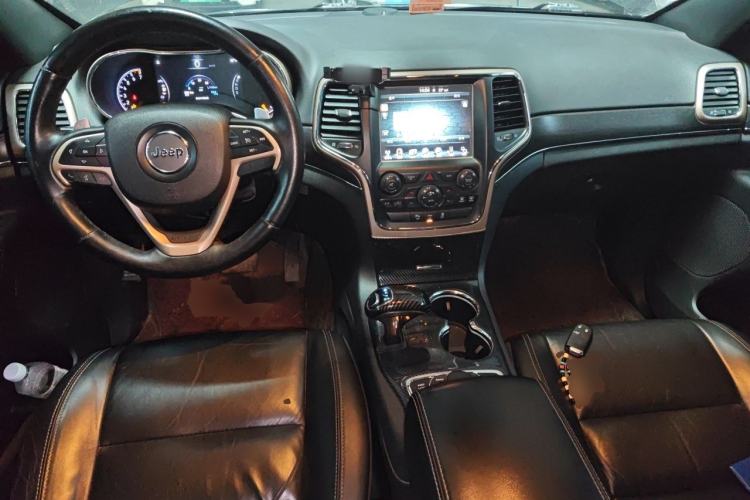 Used Jeep Grand Cherokee 2015 3.0L Comfort Navigation Edition Center Console