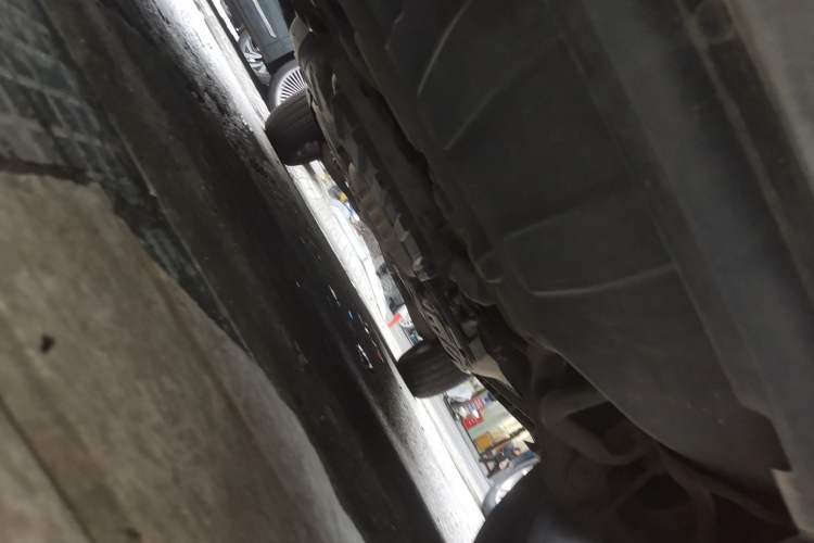 Used Jeep Grand Cherokee 2015 3.6L Luxury Navigation Edition Chassis Front