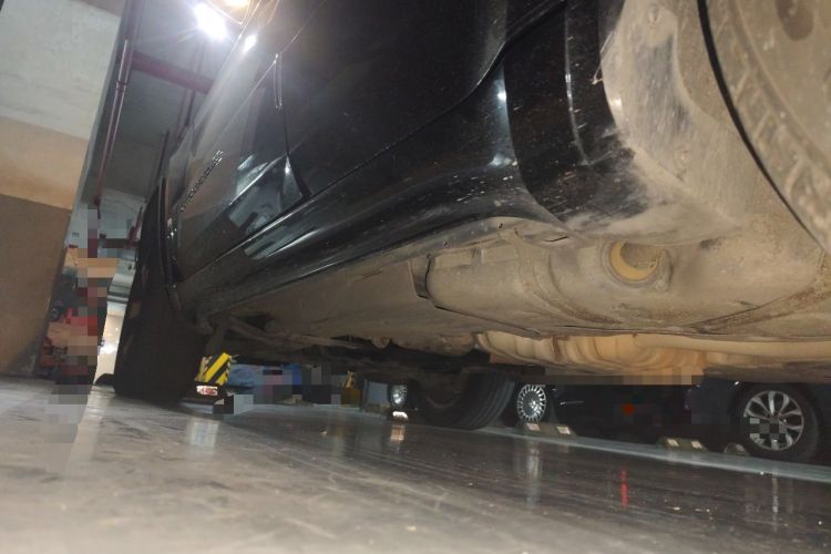 Used Jeep Grand Cherokee 2015 3.6L Luxury Navigation Edition Chassis Rear Left