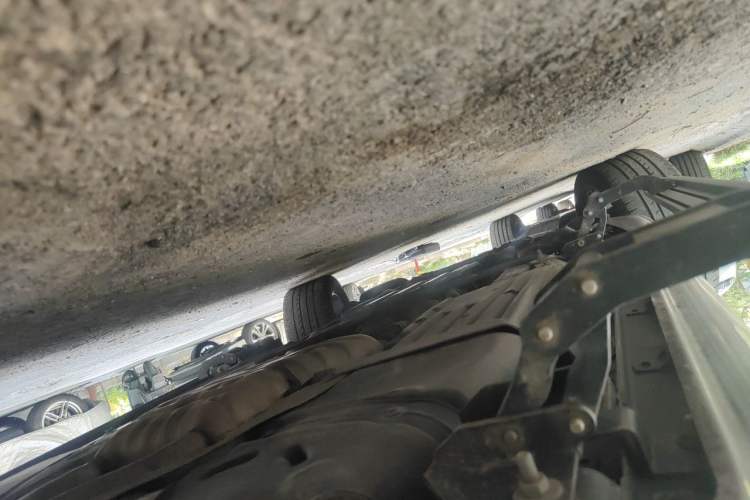 Used Jeep Grand Cherokee 2015 3.6L Luxury Navigation Edition Chassis Rear Left