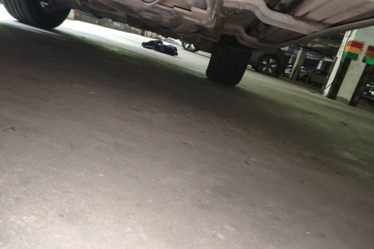 Used Jeep Grand Cherokee 2015 3.0TD Diesel Comfort Navigation Edition Chassis Rear Right