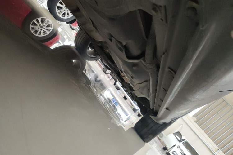 Used Jeep Grand Cherokee 2015 3.6L Elite Navigation Edition Chassis Rear Right