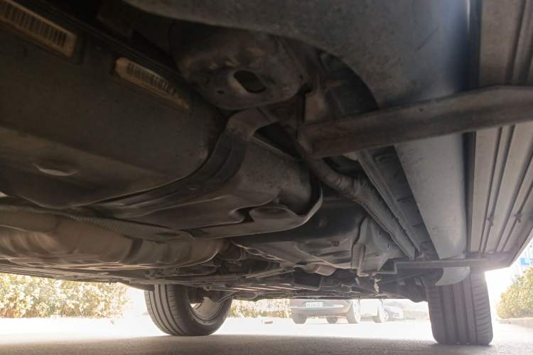 Used Jeep Grand Cherokee 2015 3.6L Flagship Prestige Edition Chassis Rear Right