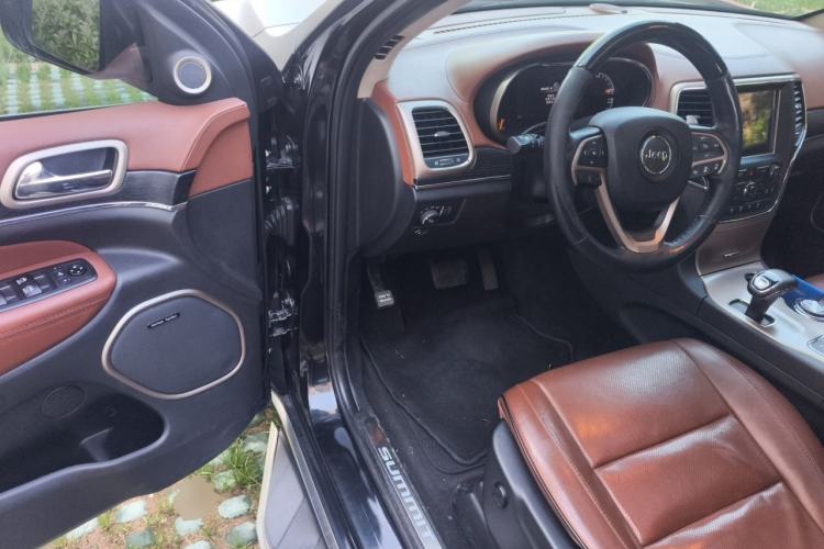 Used Jeep Grand Cherokee 2015 3.6L Flagship Prestige Edition Driver Seat