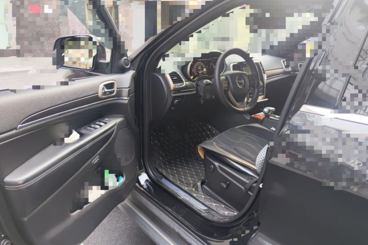 Used Jeep Grand Cherokee 2015 3.0L Comfort Navigation Edition Driver Seat