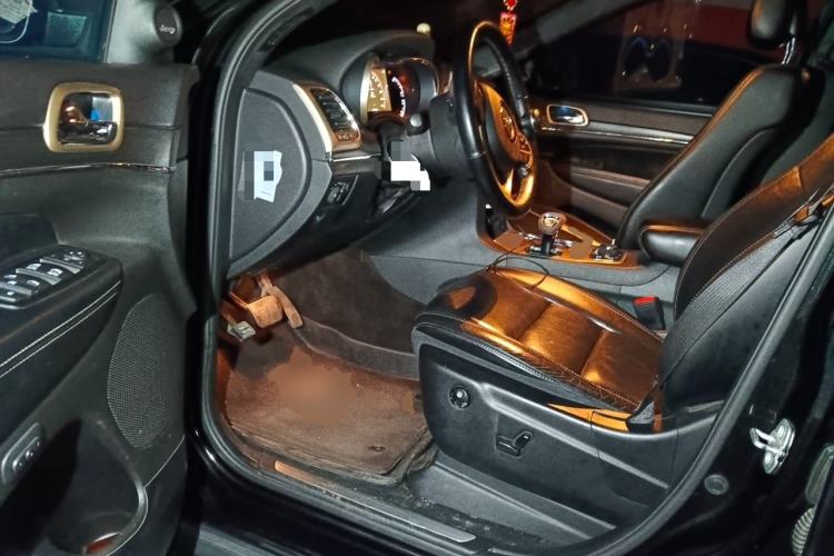 Used Jeep Grand Cherokee 2015 3.0L Comfort Navigation Edition Driver Seat
