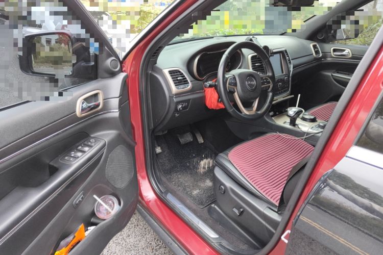 Used Jeep Grand Cherokee 2015 3.0TD Diesel Comfort Navigation Edition Driver Seat