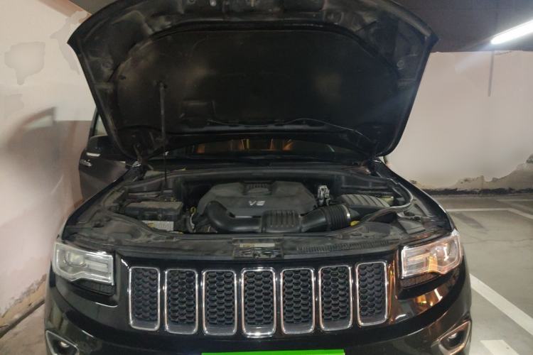 Used Jeep Grand Cherokee 2015 3.6L Luxury Navigation Edition Engine Bay