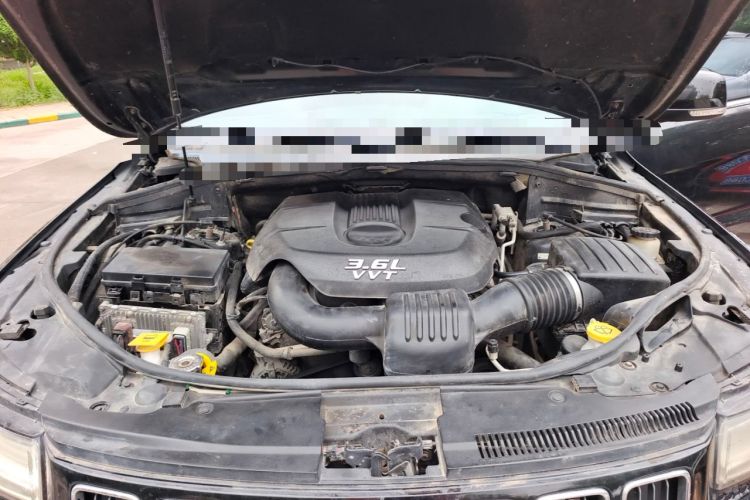 Used Jeep Grand Cherokee 2015 3.6L Luxury Navigation Edition Engine Bay