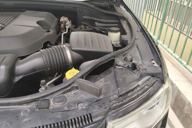 Used Jeep Grand Cherokee 2015 3.0L Elite Navigation Edition Engine Bay Left