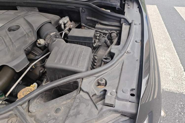 Used Jeep Grand Cherokee 2015 3.0TD Diesel Comfort Navigation Edition Engine Bay Left