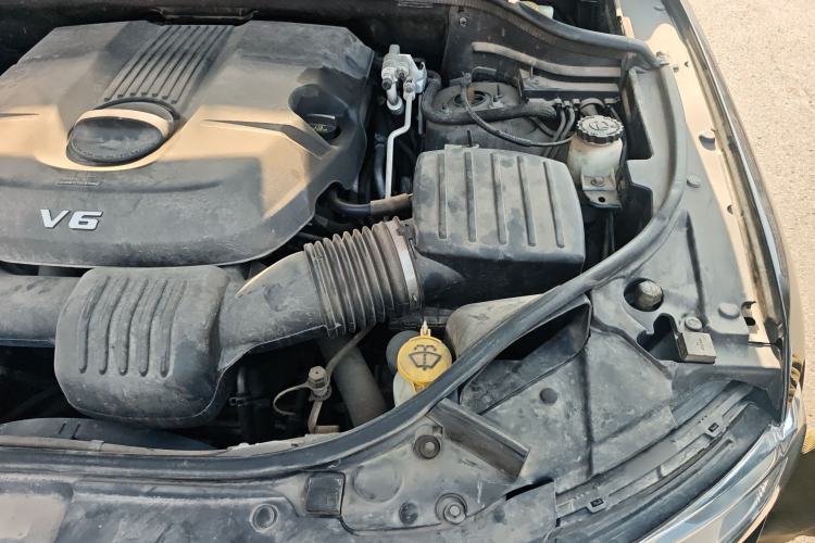 Used Jeep Grand Cherokee 2015 3.6L Luxury Navigation Edition Engine Bay Left
