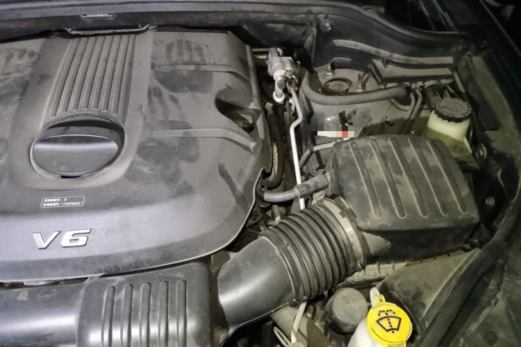 Used Jeep Grand Cherokee 2015 3.0L Comfort Navigation Edition Engine Bay Left