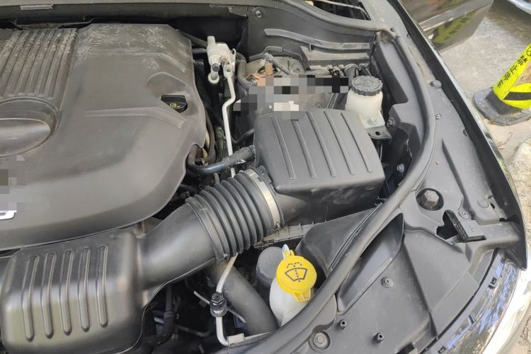 Used Jeep Grand Cherokee 2015 3.6L Luxury Navigation Edition Engine Bay Left