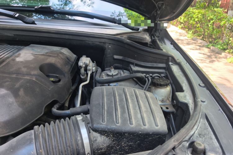 Used Jeep Grand Cherokee 2015 3.0L Comfort Navigation Edition Engine Bay Left