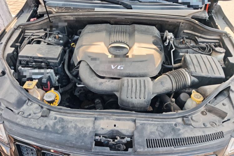 Used Jeep Grand Cherokee 2015 3.6L Luxury Navigation Edition Engine Bay