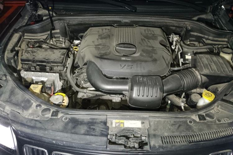 Used Jeep Grand Cherokee 2015 3.0L Comfort Navigation Edition Engine Bay
