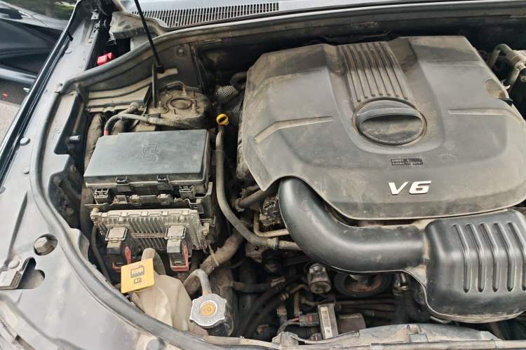 Used Jeep Grand Cherokee 2015 3.0L Comfort Navigation Edition Engine Bay Right