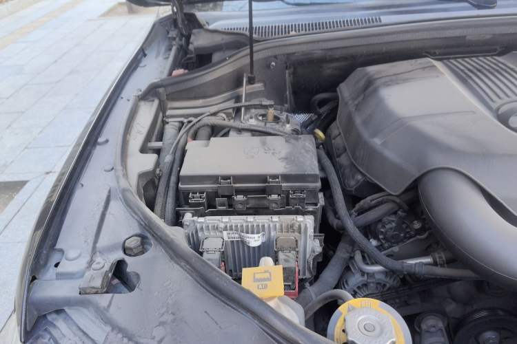 Used Jeep Grand Cherokee 2015 3.6L Luxury Navigation Edition Engine Bay Right