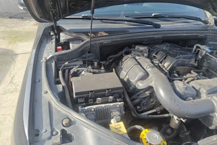 Used Jeep Grand Cherokee 2015 3.0L Elite Navigation Edition Engine Bay Right