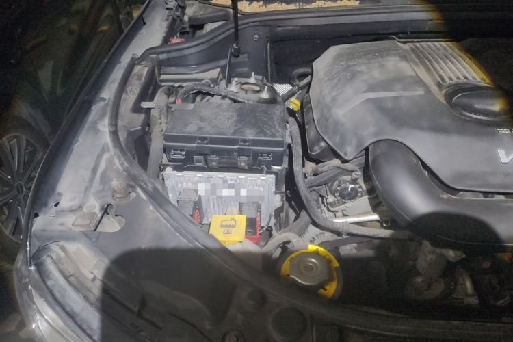 Used Jeep Grand Cherokee 2015 3.0L Comfort Navigation Edition Engine Bay Right