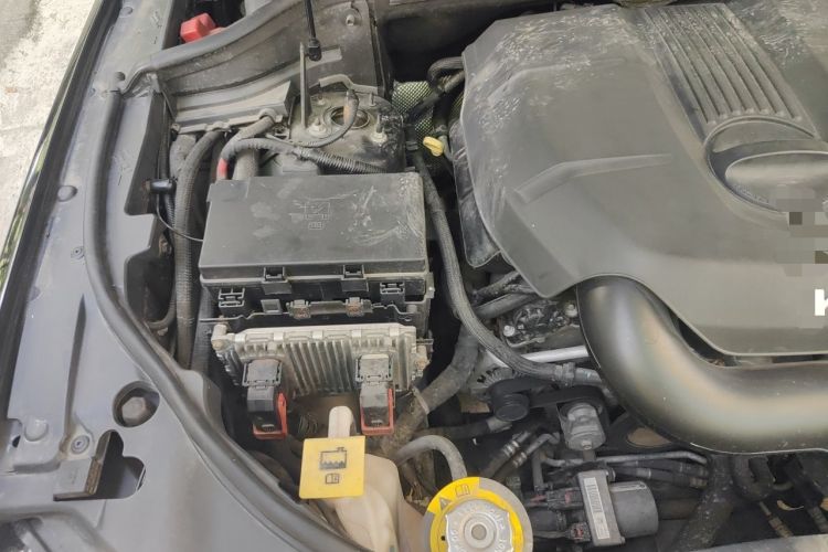 Used Jeep Grand Cherokee 2015 3.6L Luxury Navigation Edition Engine Bay Right