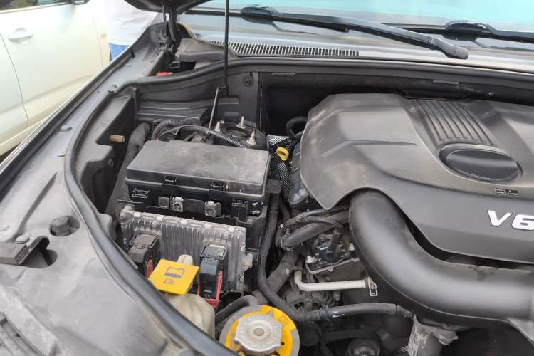 Used Jeep Grand Cherokee 2015 3.0L Elite Navigation Edition Engine Bay Right