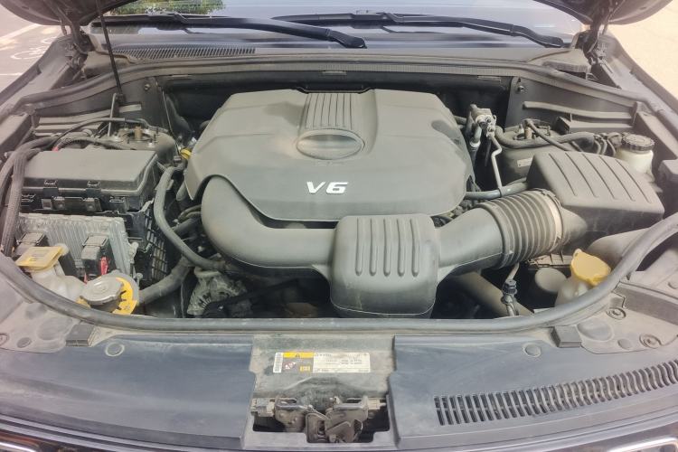 Used Jeep Grand Cherokee 2015 3.6L Luxury Navigation Edition Engine Bay