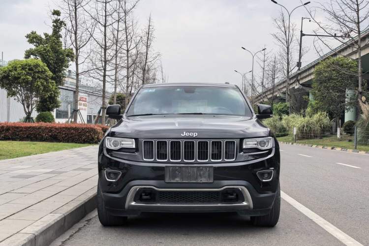 Used Jeep Grand Cherokee 2015 3.0L Elite Navigation Edition Exterior 1