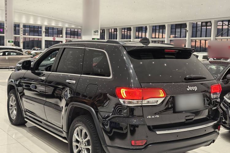 Used Jeep Grand Cherokee 2015 3.0L Elite Navigation Edition Exterior 2
