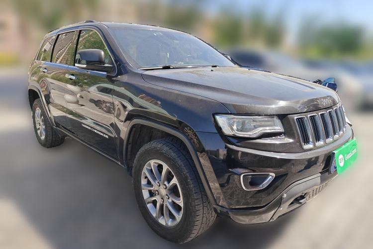 Used Jeep Grand Cherokee 2015 3.0TD Diesel Elite Navigation Edition Exterior 2
