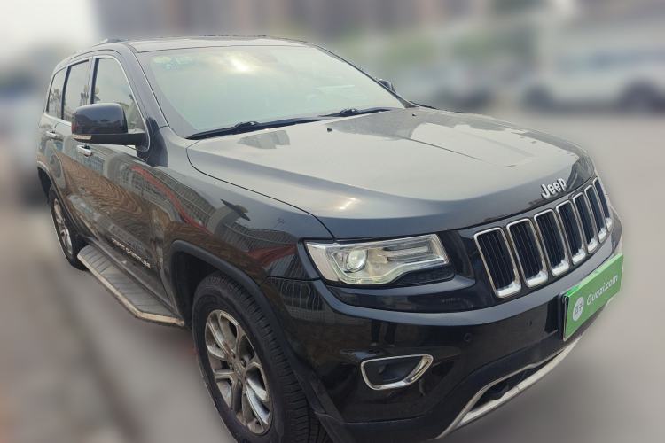 Used Jeep Grand Cherokee 2015 3.0L Comfort Navigation Edition Exterior 2